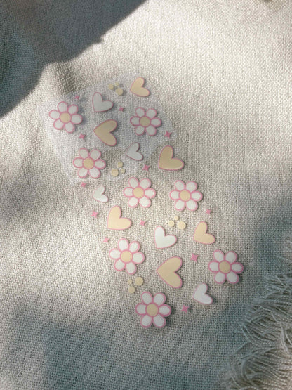 Fleurs et cœurs jaunes