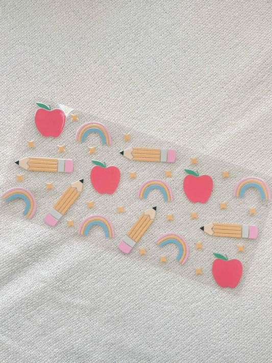 Crayons et arc-en-ciel